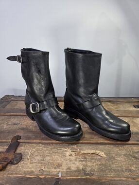 Frye Veronica Black Soft Tumbled Leather Flex Short Boot. Buckle Chunky Heel 8.5